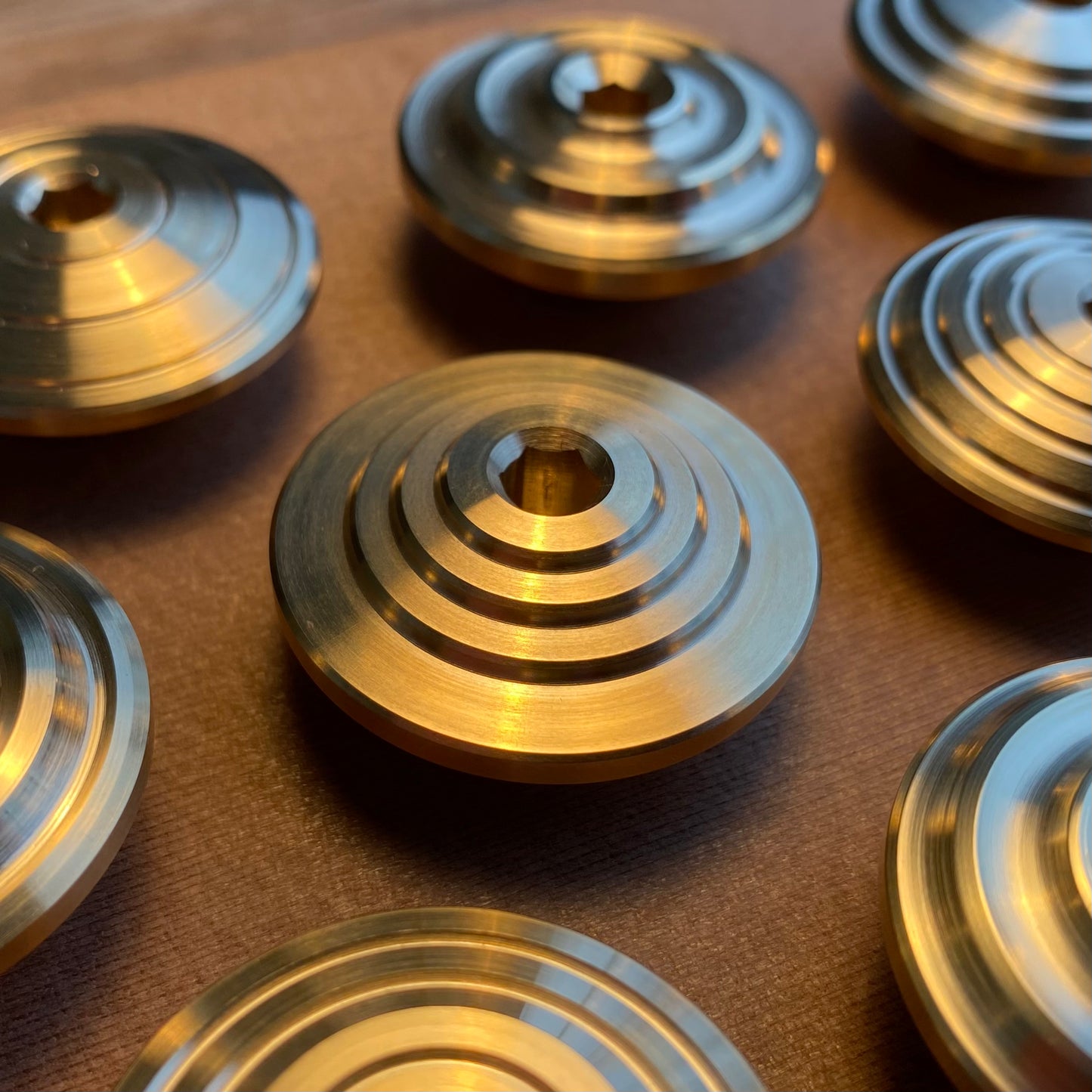 Bolt-less Brass Top Cap