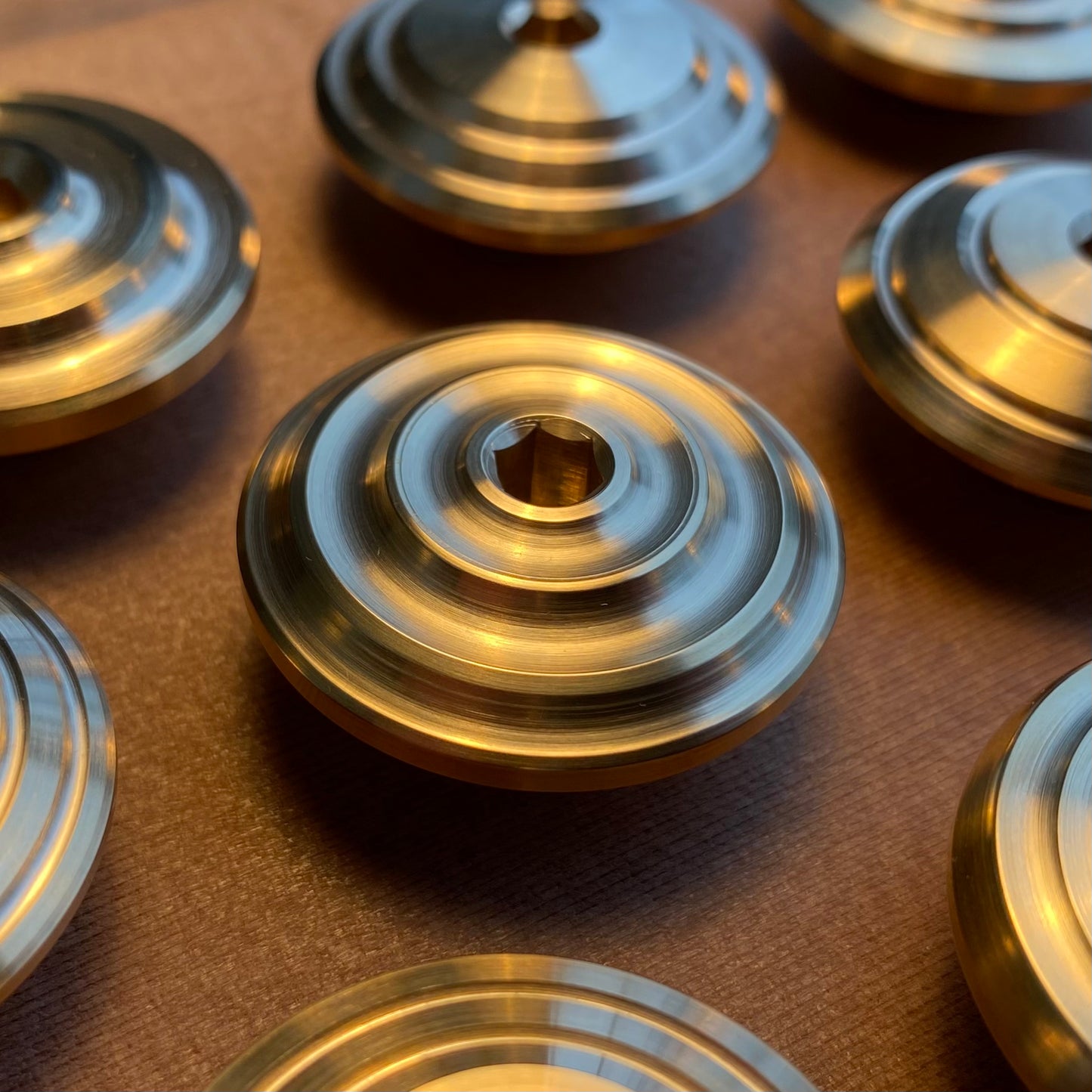 Bolt-less Brass Top Cap