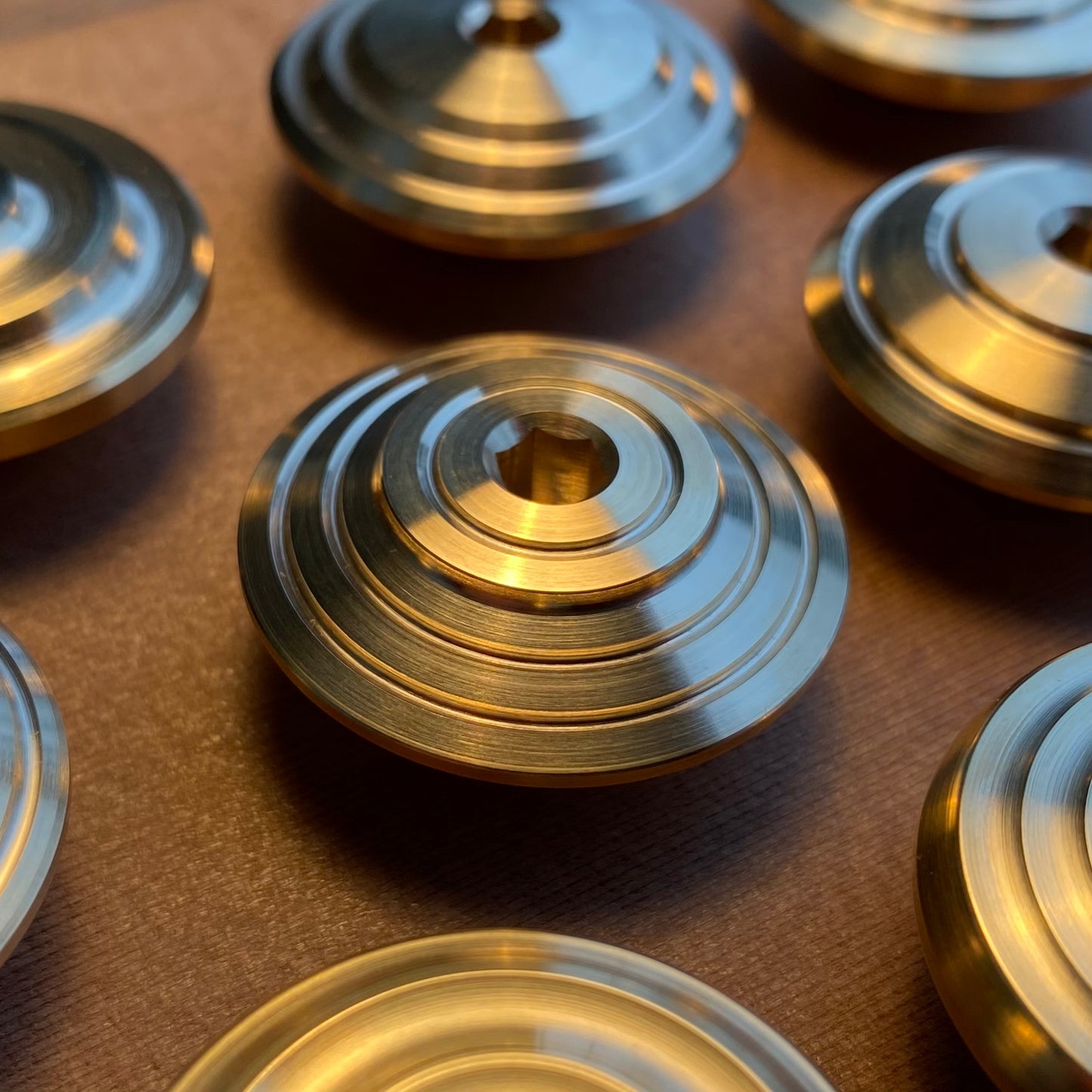 Bolt-less Brass Top Cap